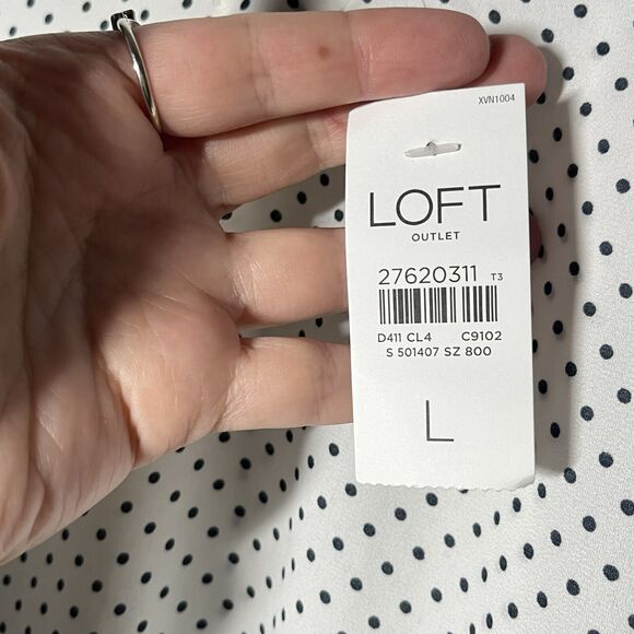 Ann Taylor LOFT Blouse Size Large White Polka Dot Roll Tab Sleeve V Neck NWT - Picture 3 of 12
